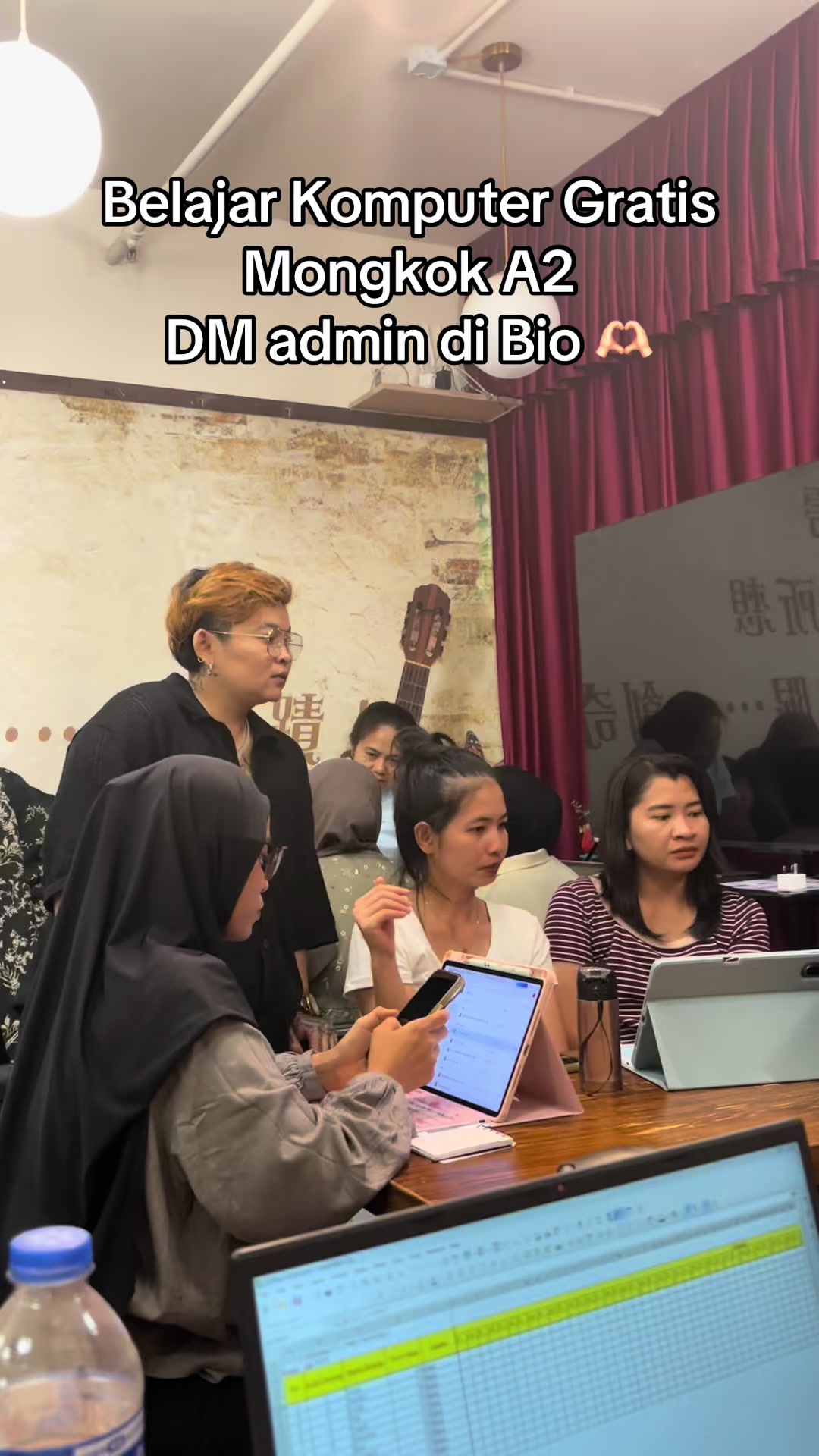 @Kakak & Adek di 🇭🇰