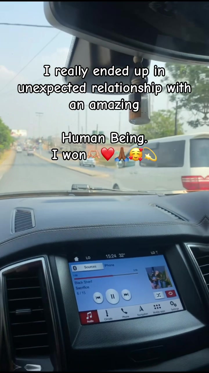 @LilyLups🦋