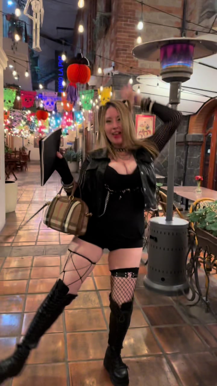 @JennyYommi