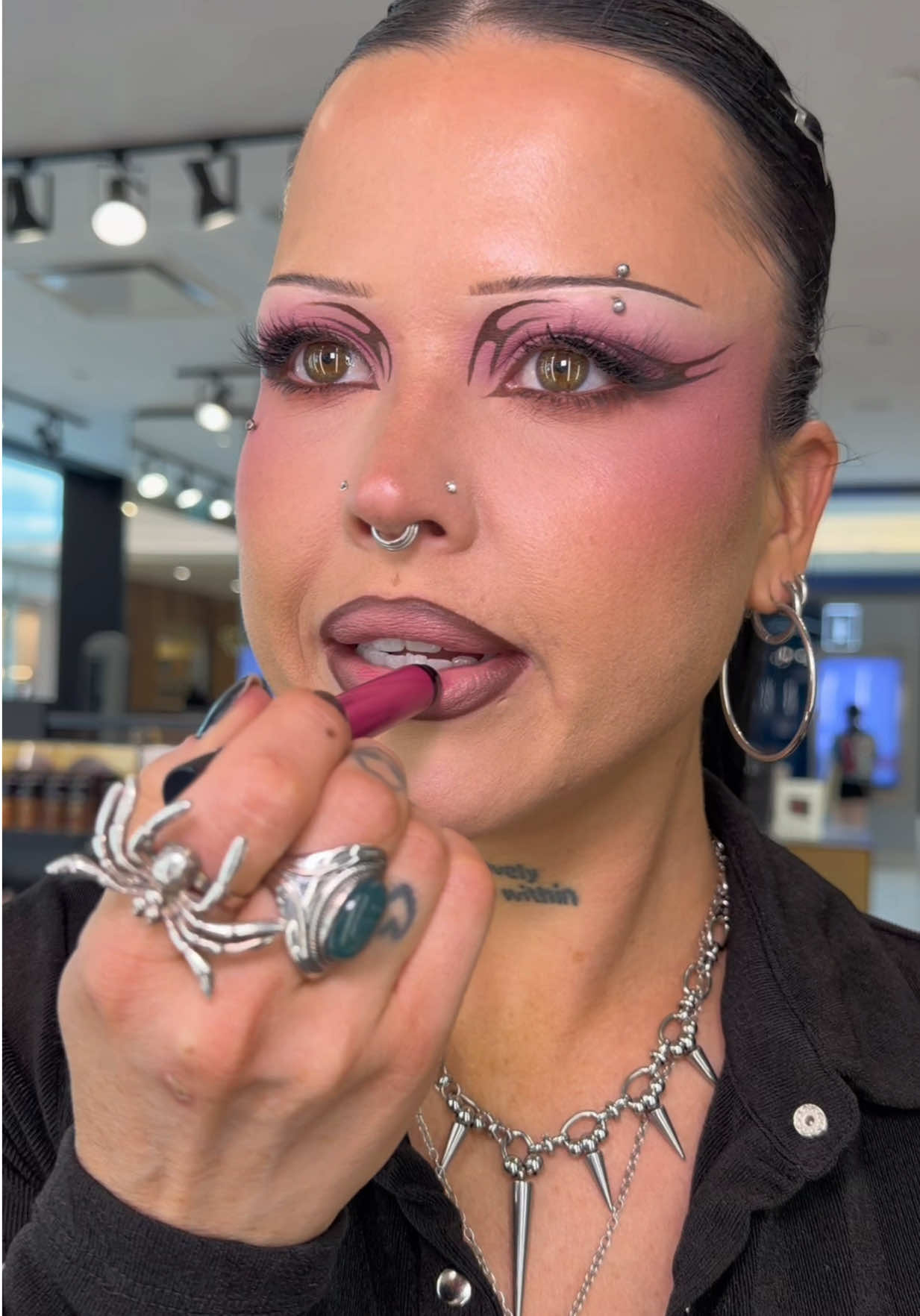 @𝕾𝖆𝖗𝖆𝖍 𝕱𝖊𝖊𝖓𝖆
