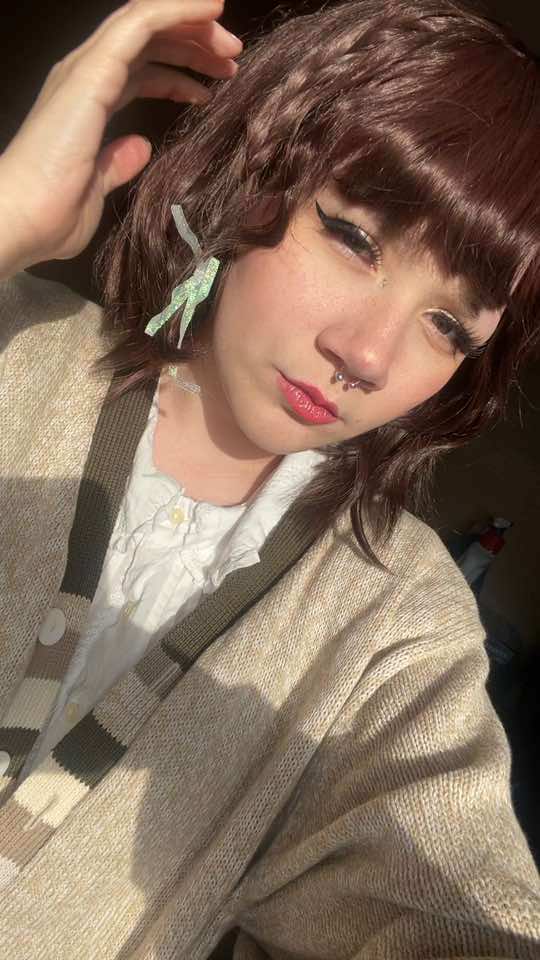 @Bee