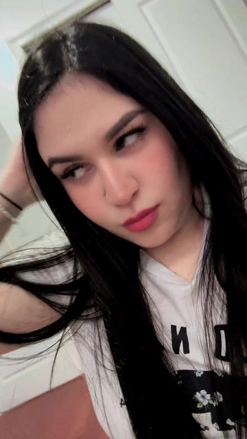 @Ambar Flores✨🐧