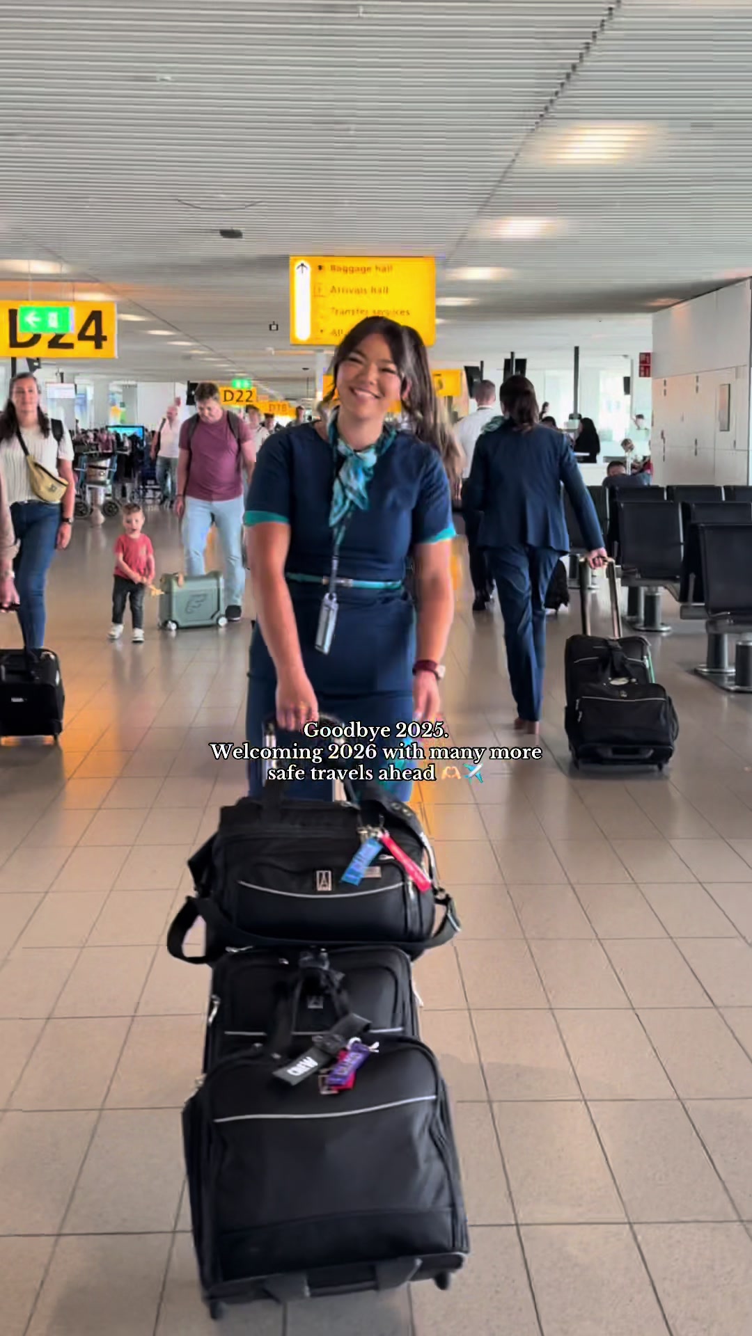 @Kaitlyn | Flight Attendant🦋✈️