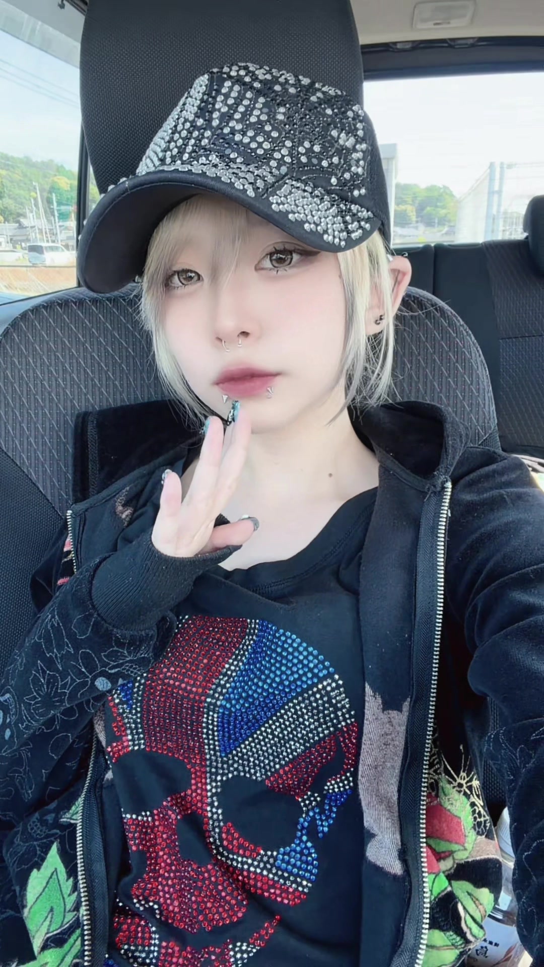 @ウル☦︎︎