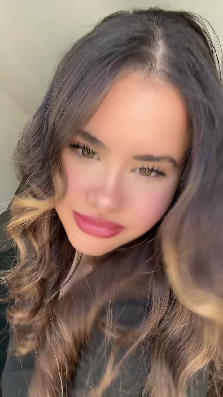 @𝒯ℯ𝓈𝓈𝒶.𝒞ℋ