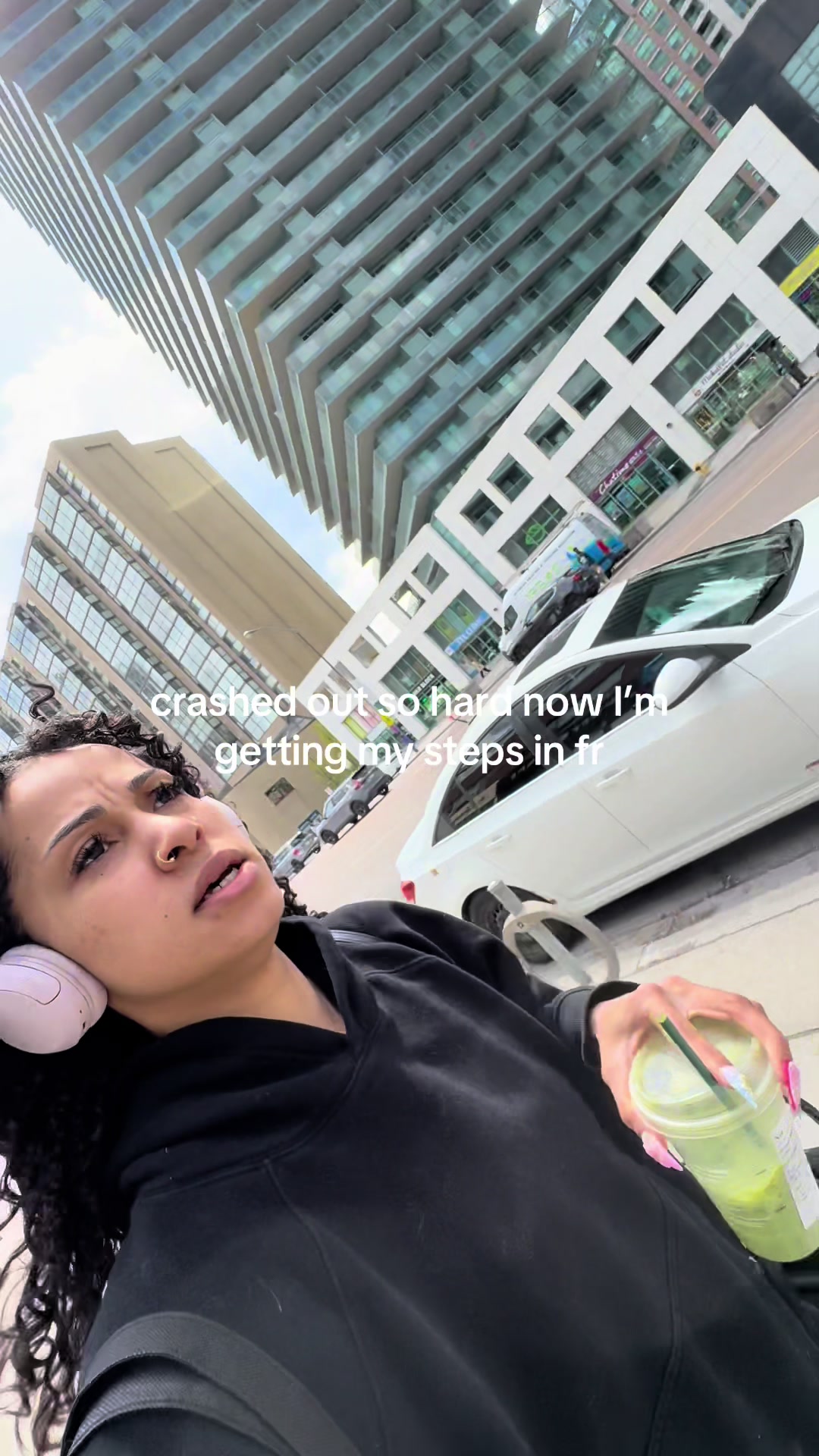 @ELLENIA MIONI