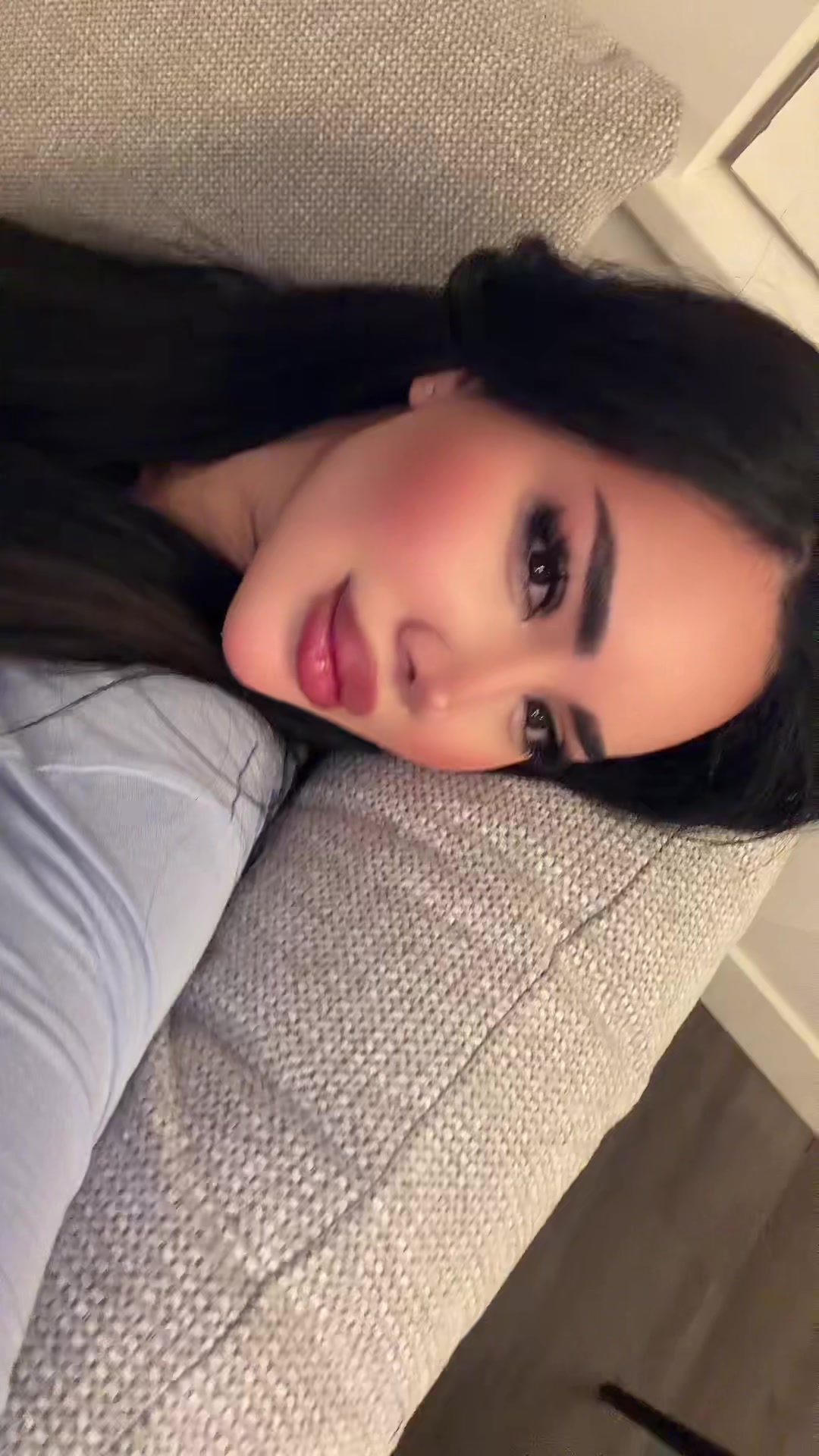 @🖤