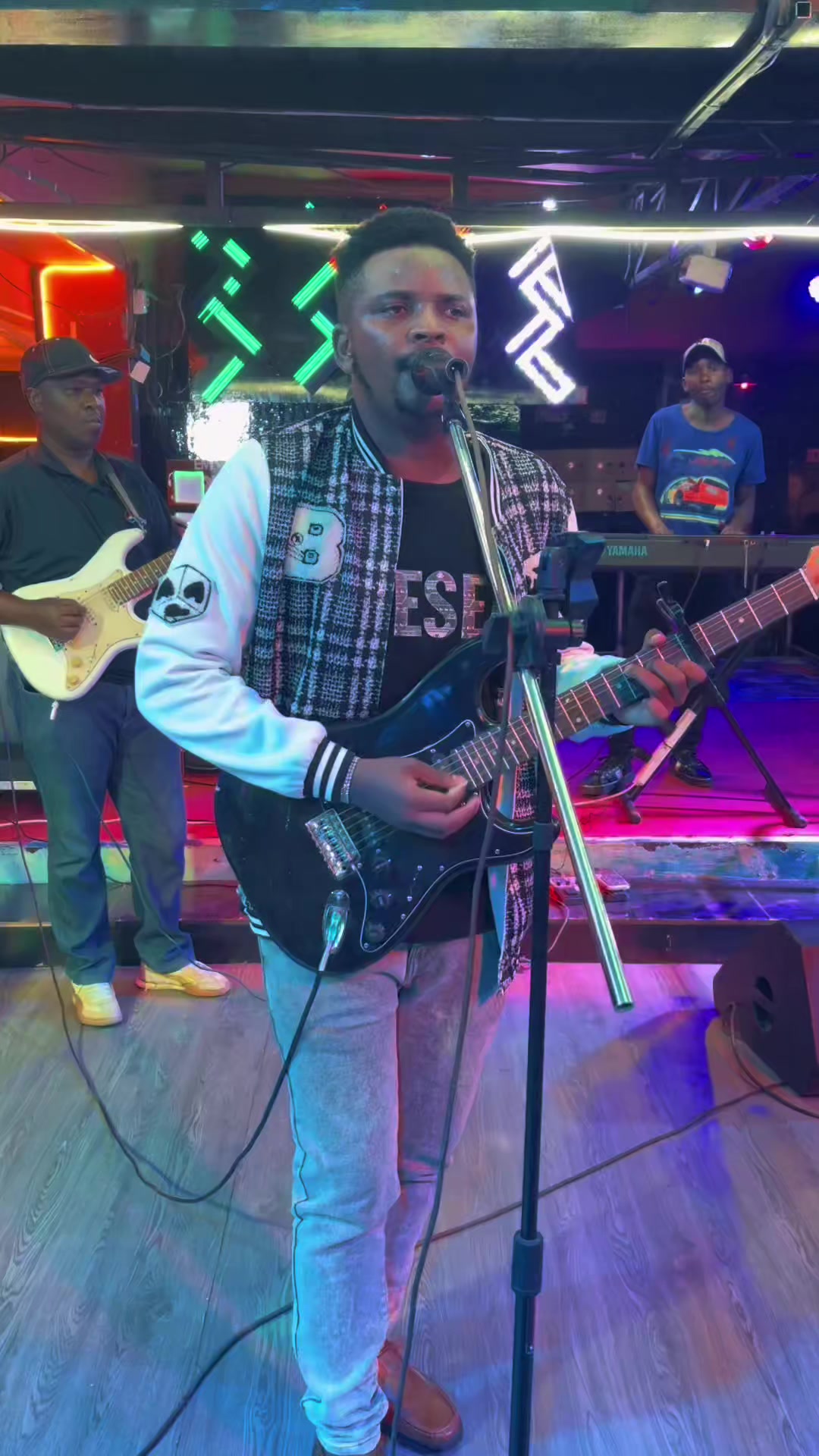 @Jacaranda Sports Bar & Grill
