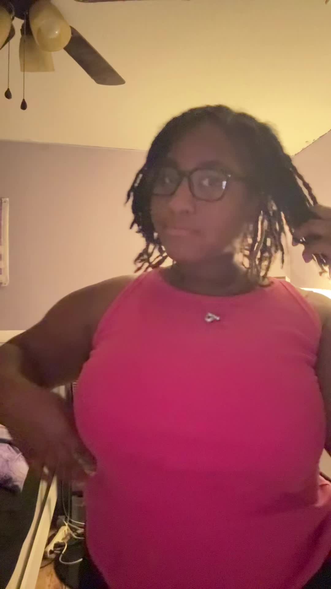 @bigjuicygal_22