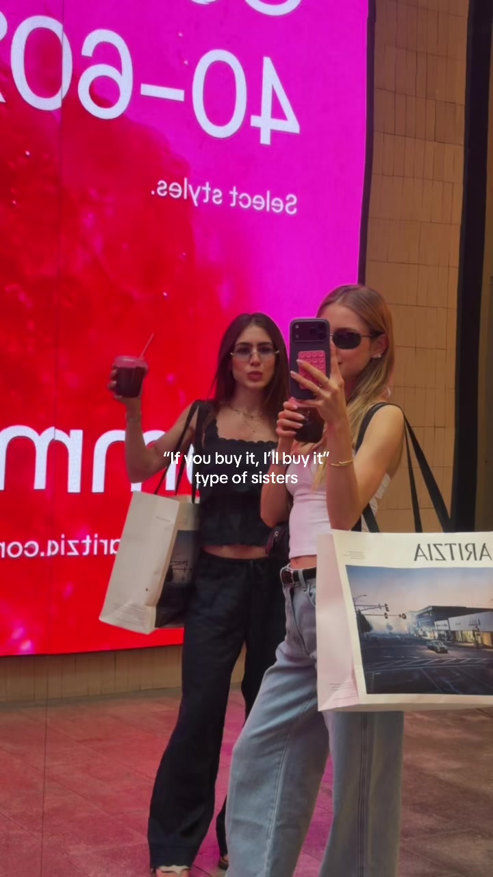 @Laura Favero