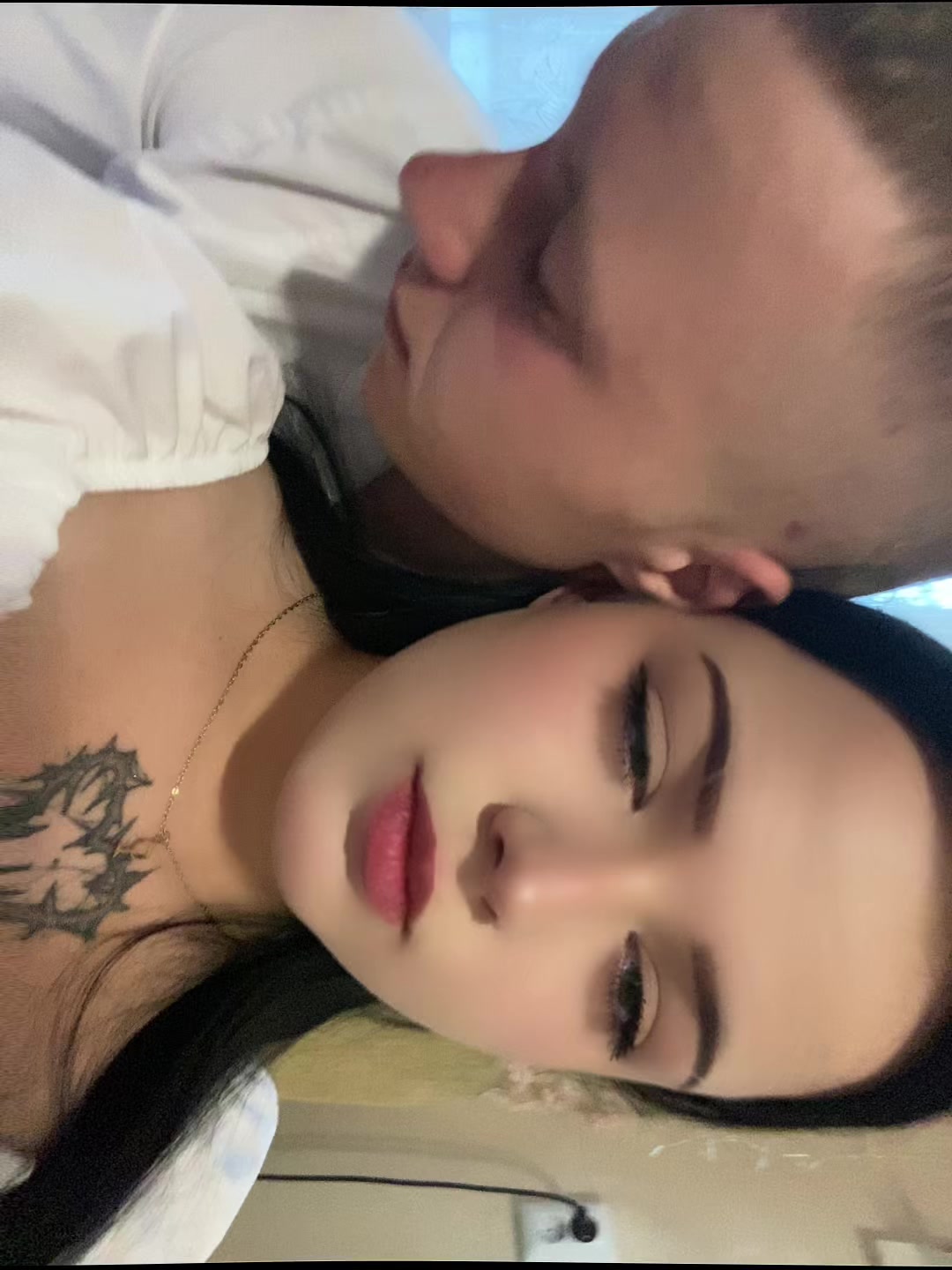 @Маленька