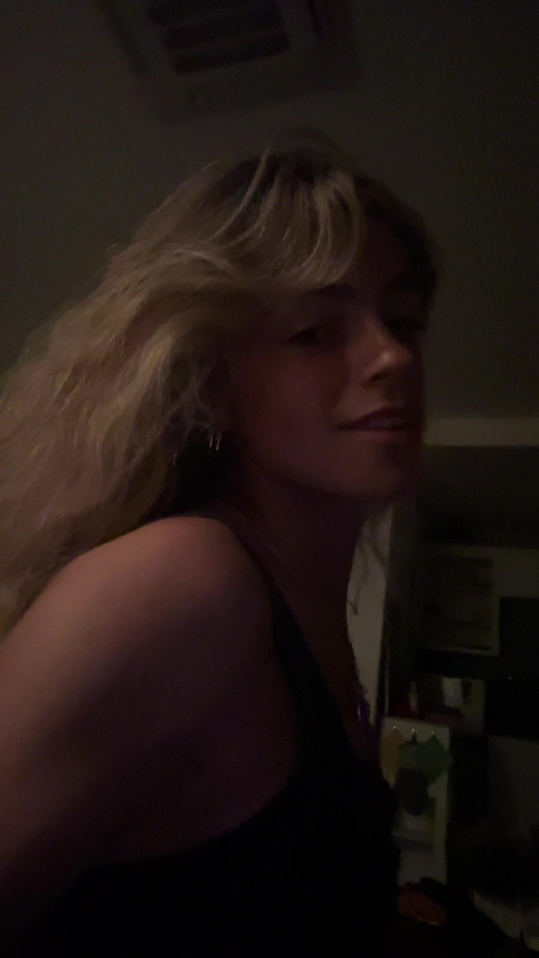 @Bella