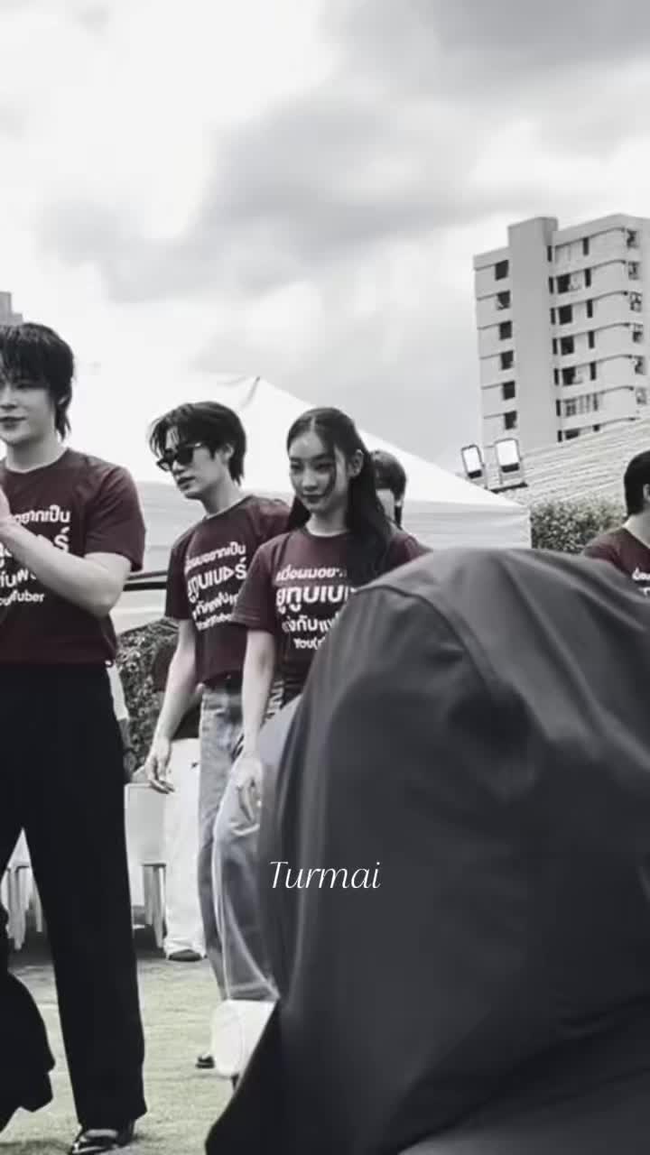 @อะไรวะคนไทย