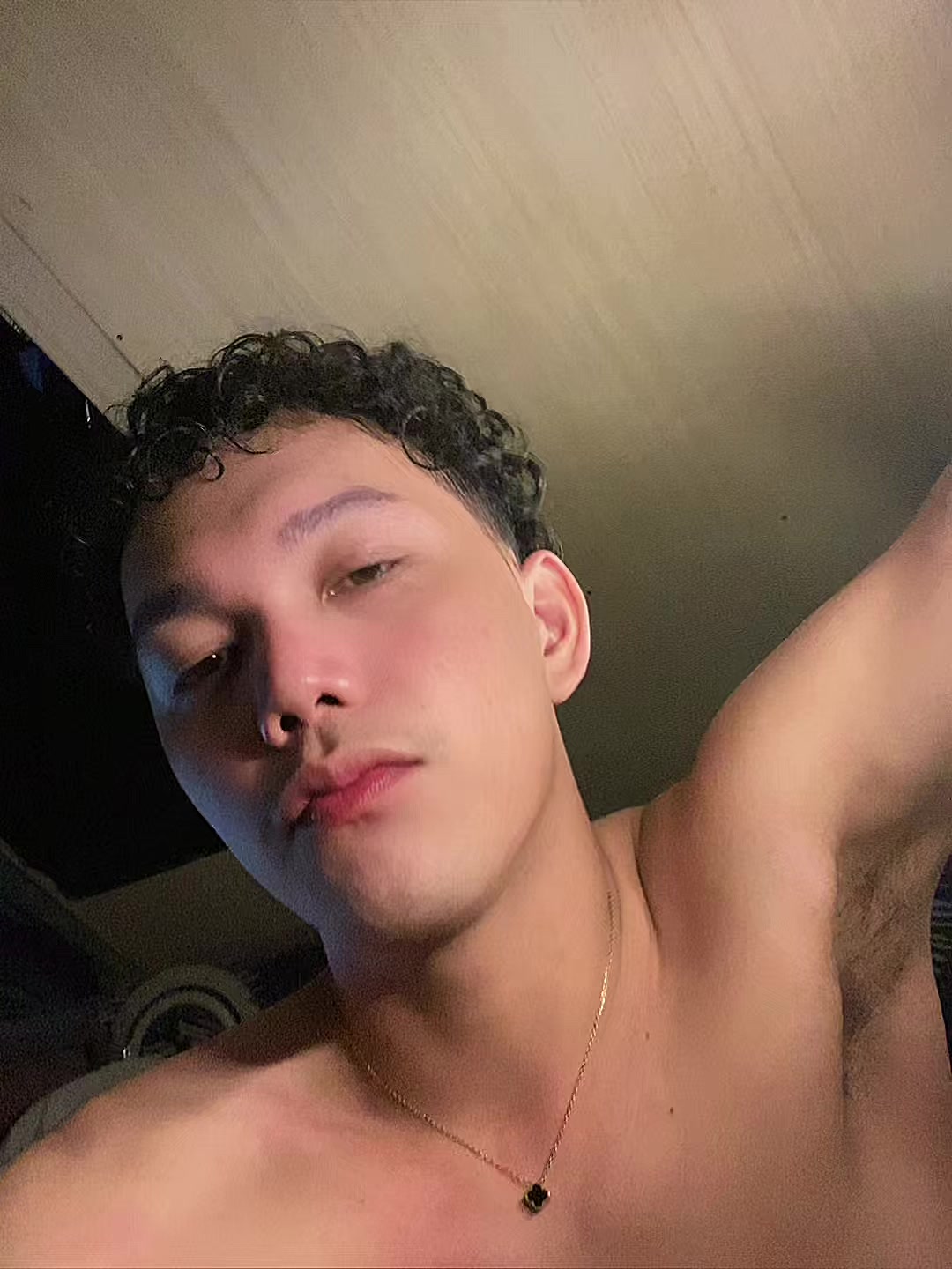 @Geloliciouzz