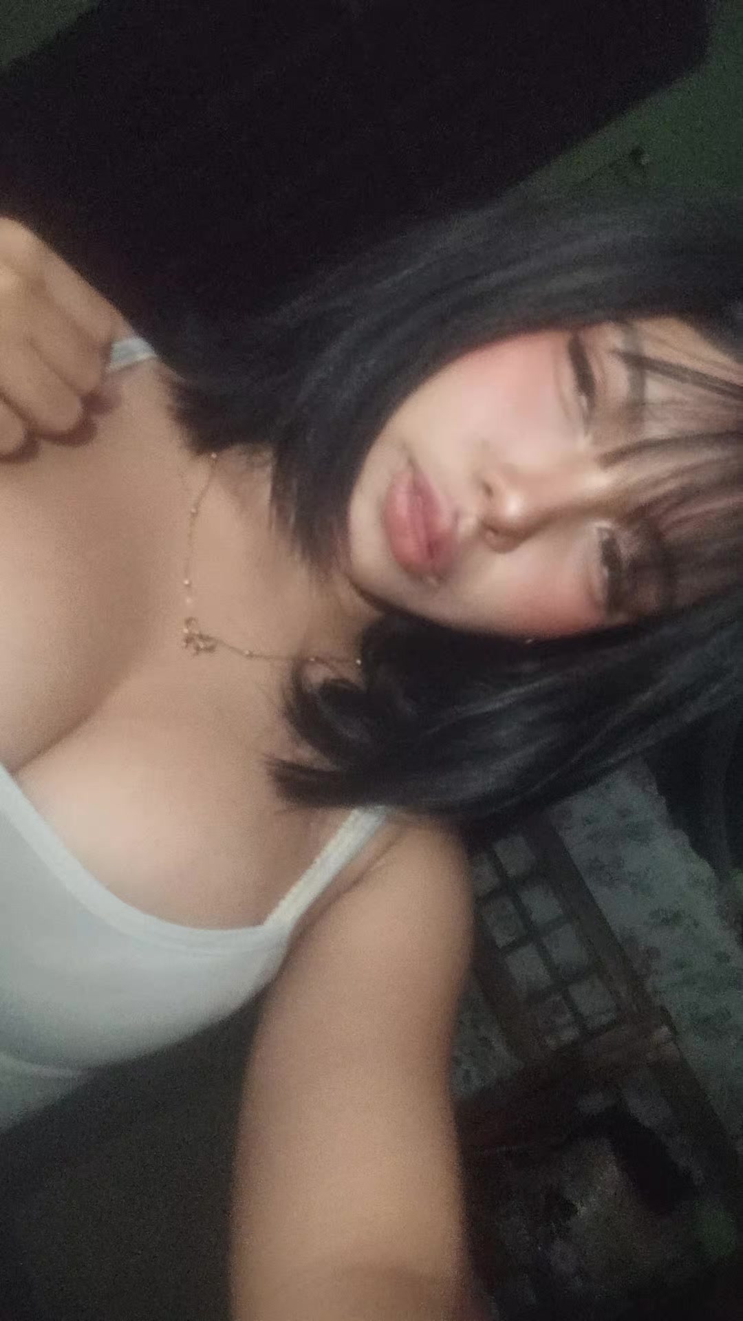 @￴eya