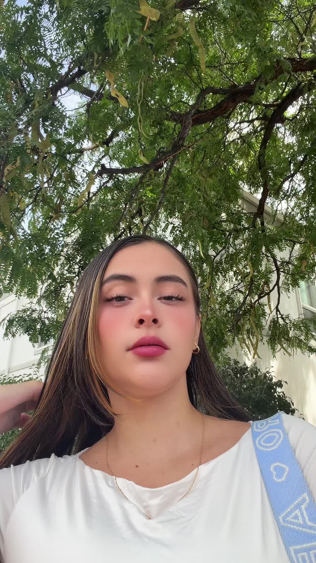 @💕Ąɓƴ🎀