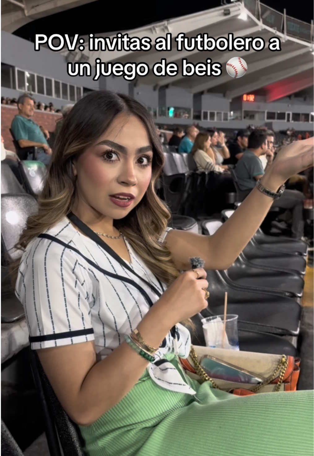 @Ana Valdes G
