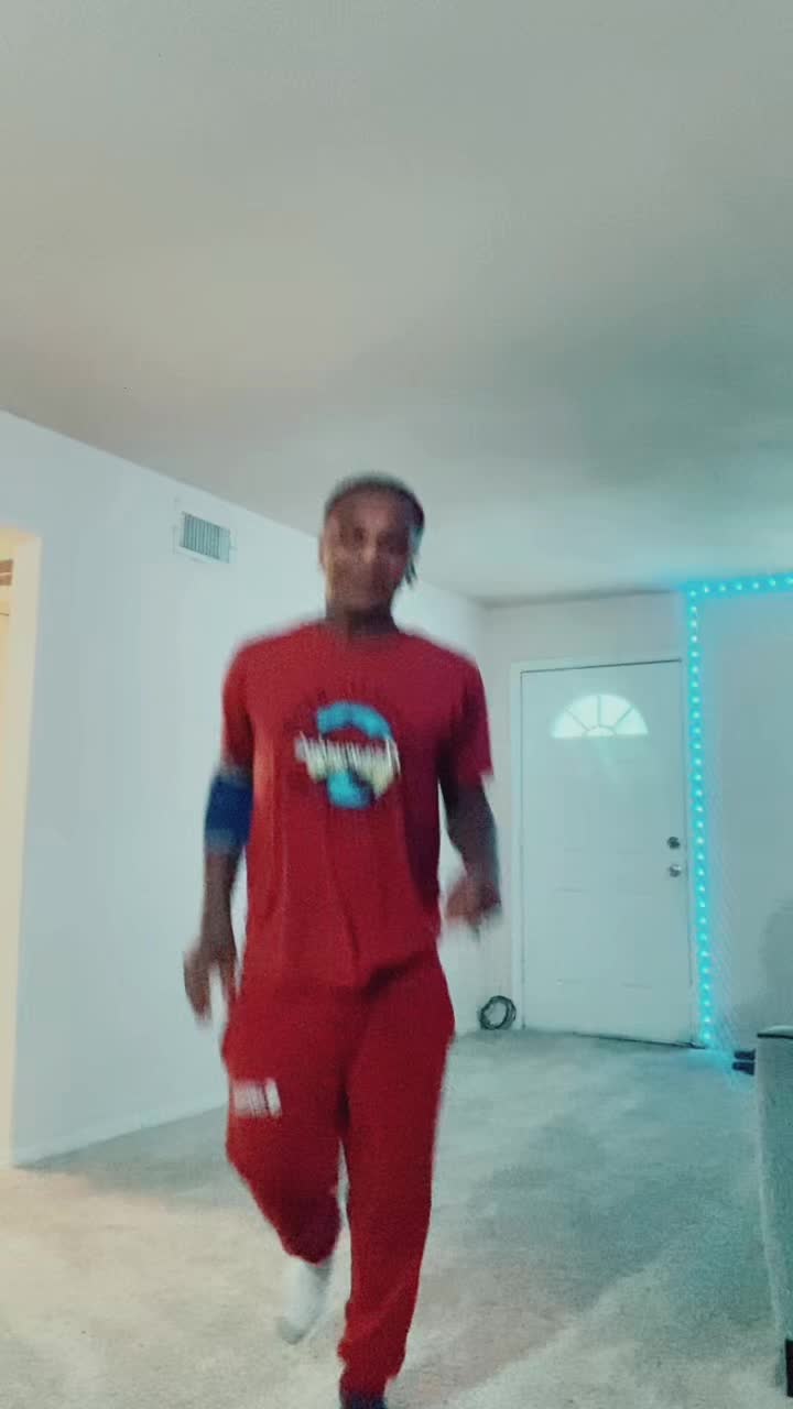 @famousray1