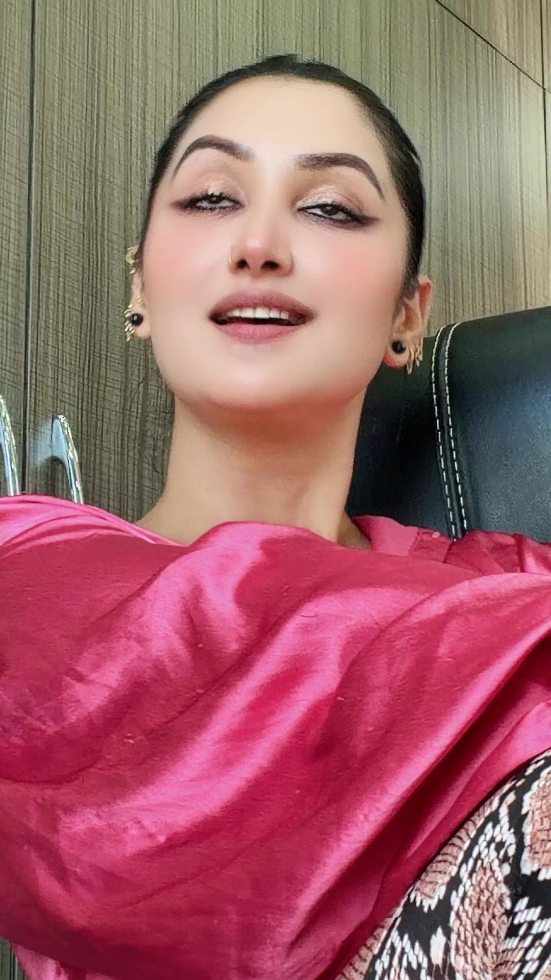 @Nisha Pokharel🔥