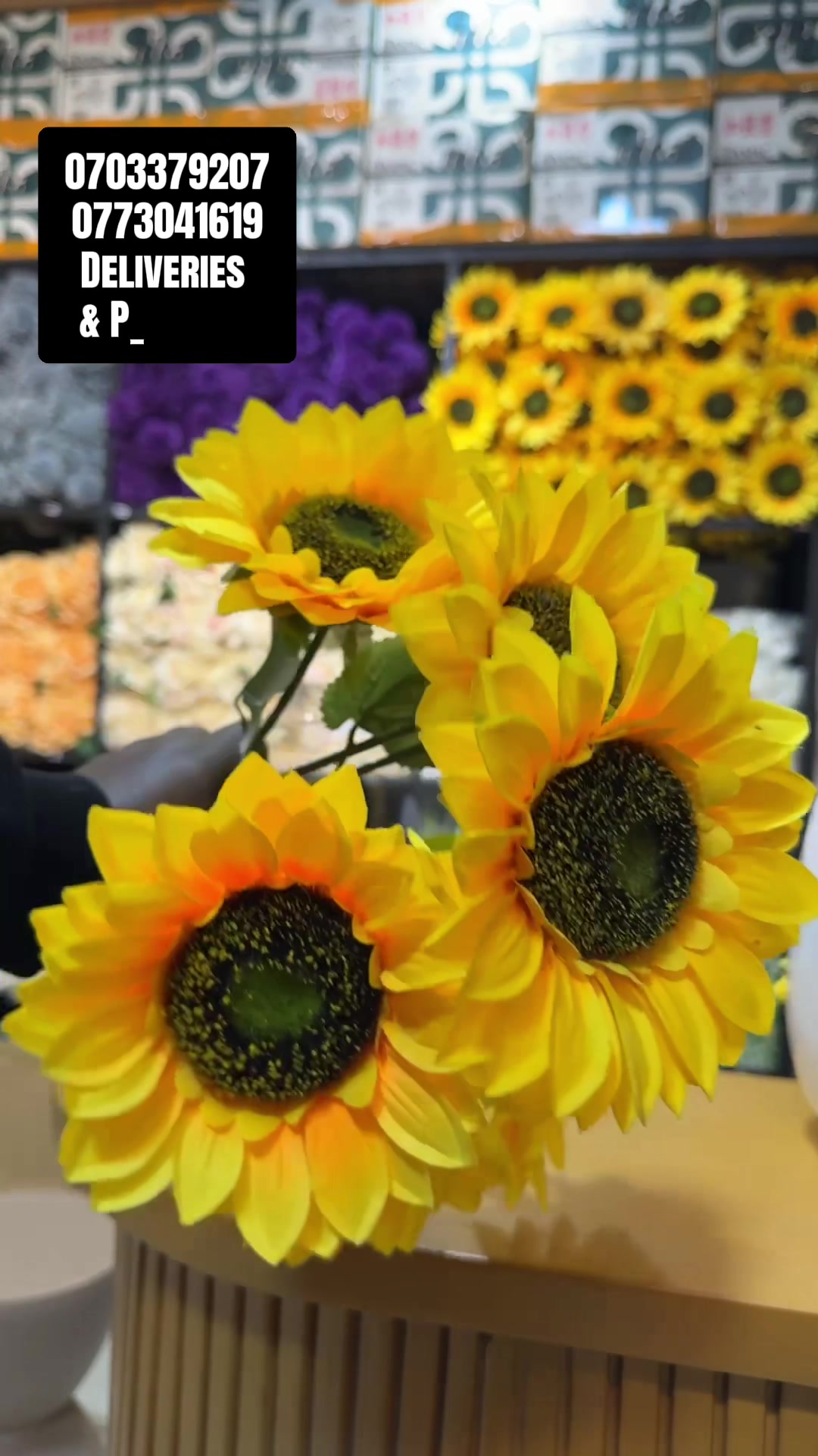 @Happy’s Flower Hub