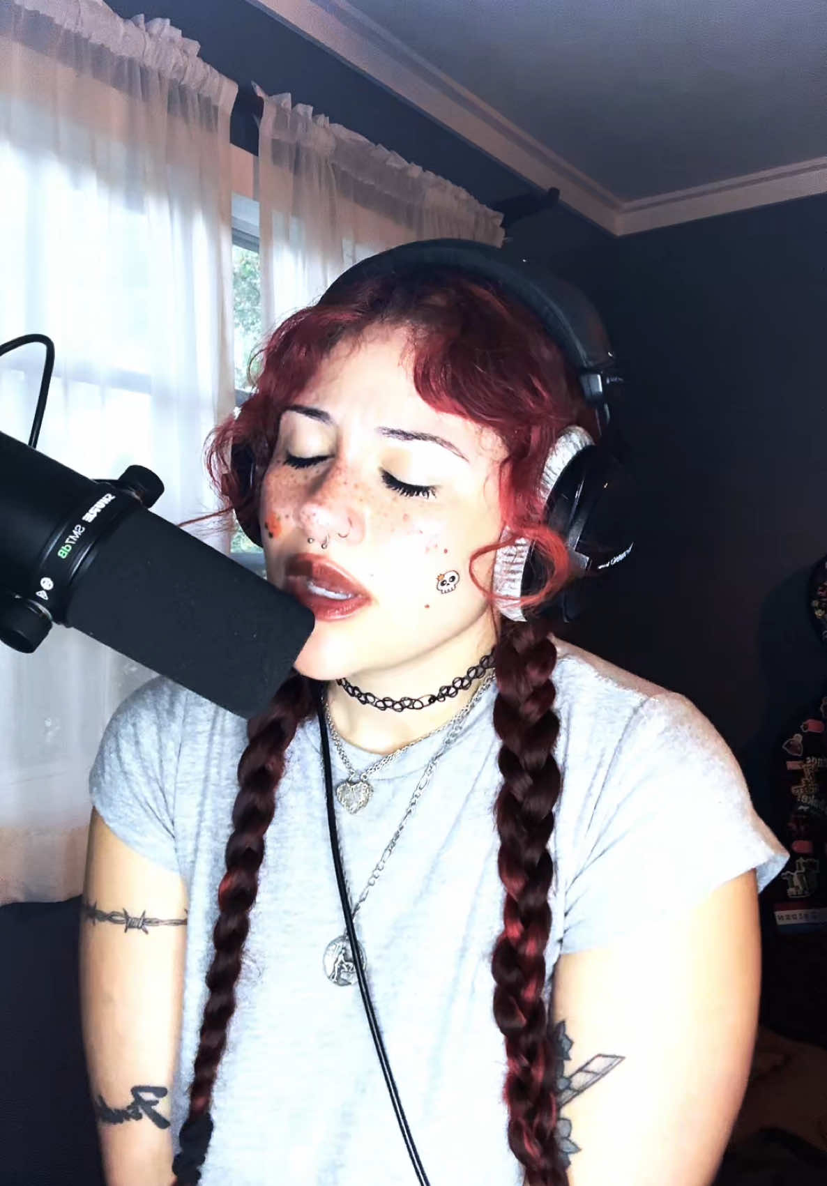 @⋆˙⟡ Bobbie Rose ⟡˙⋆