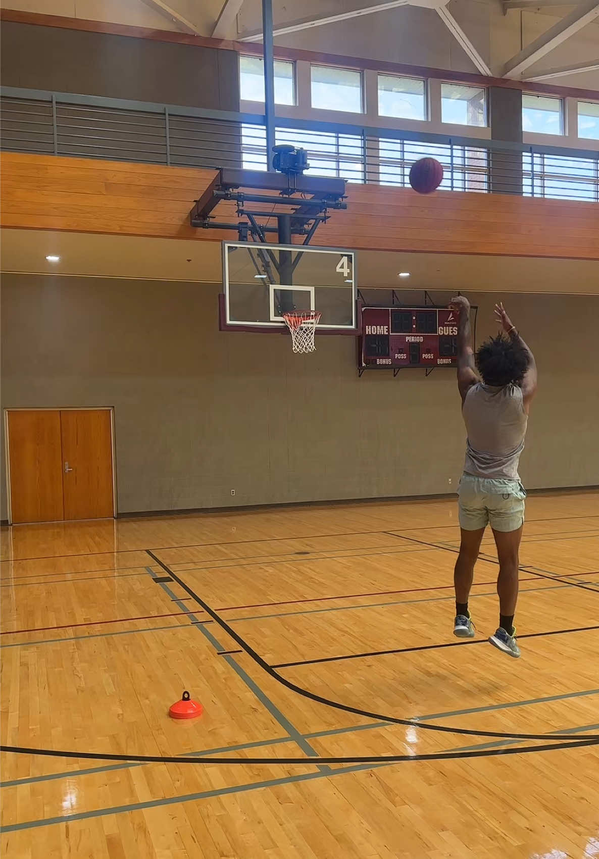@modern.hoops