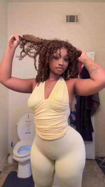 @Tribes of curvy women