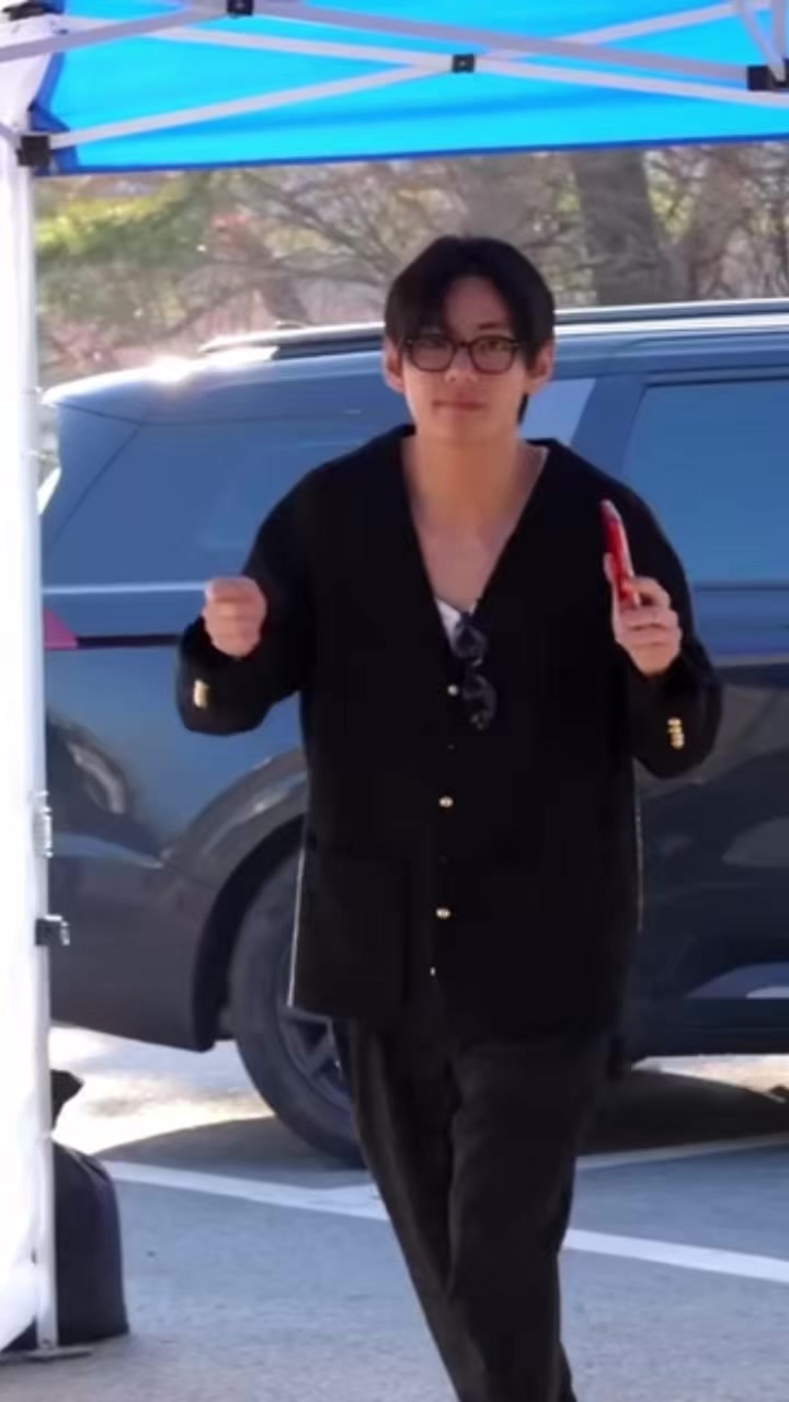 @𝐯𝐢𝐞𝐫𝐚𝐚