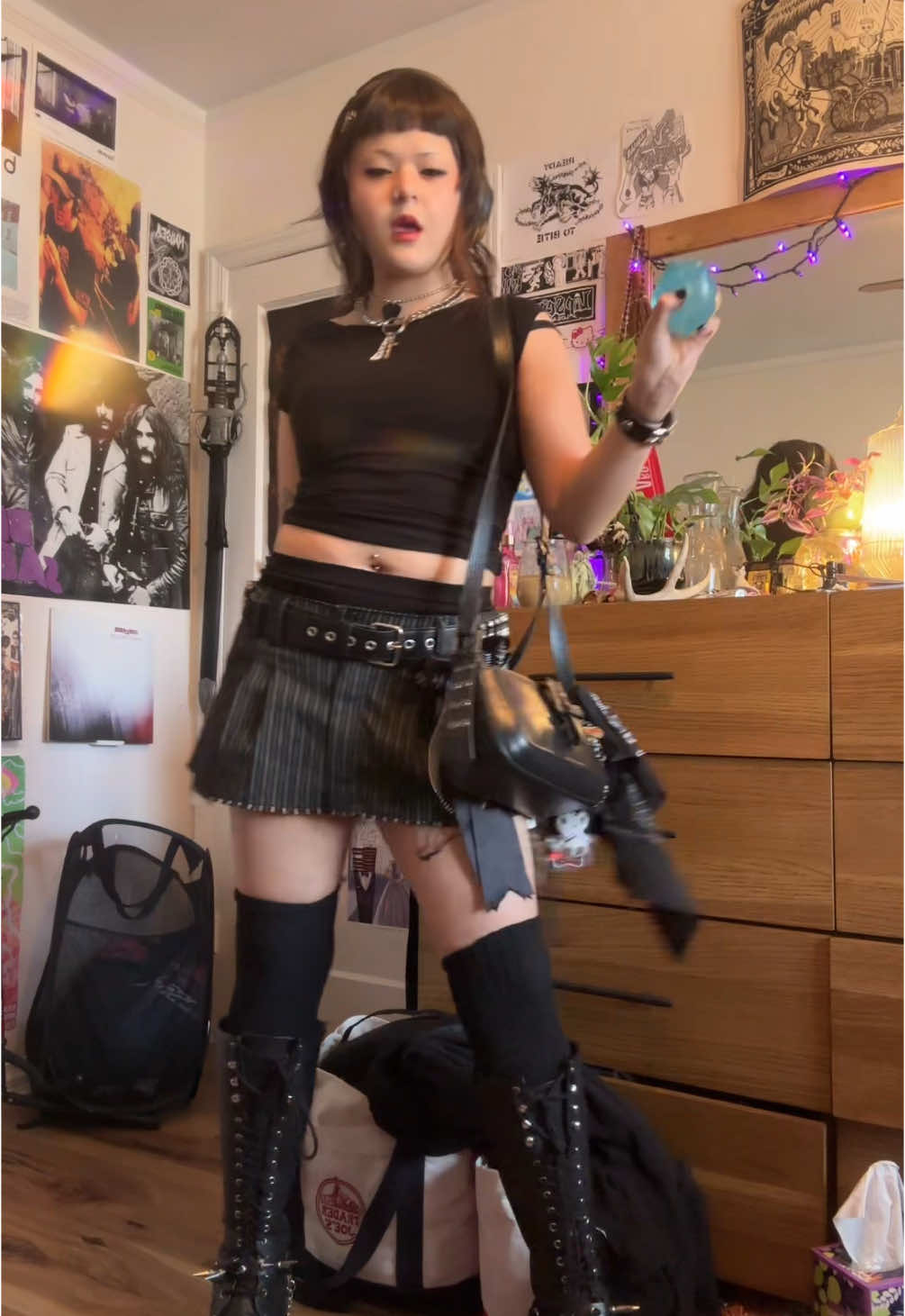 @ash🧷