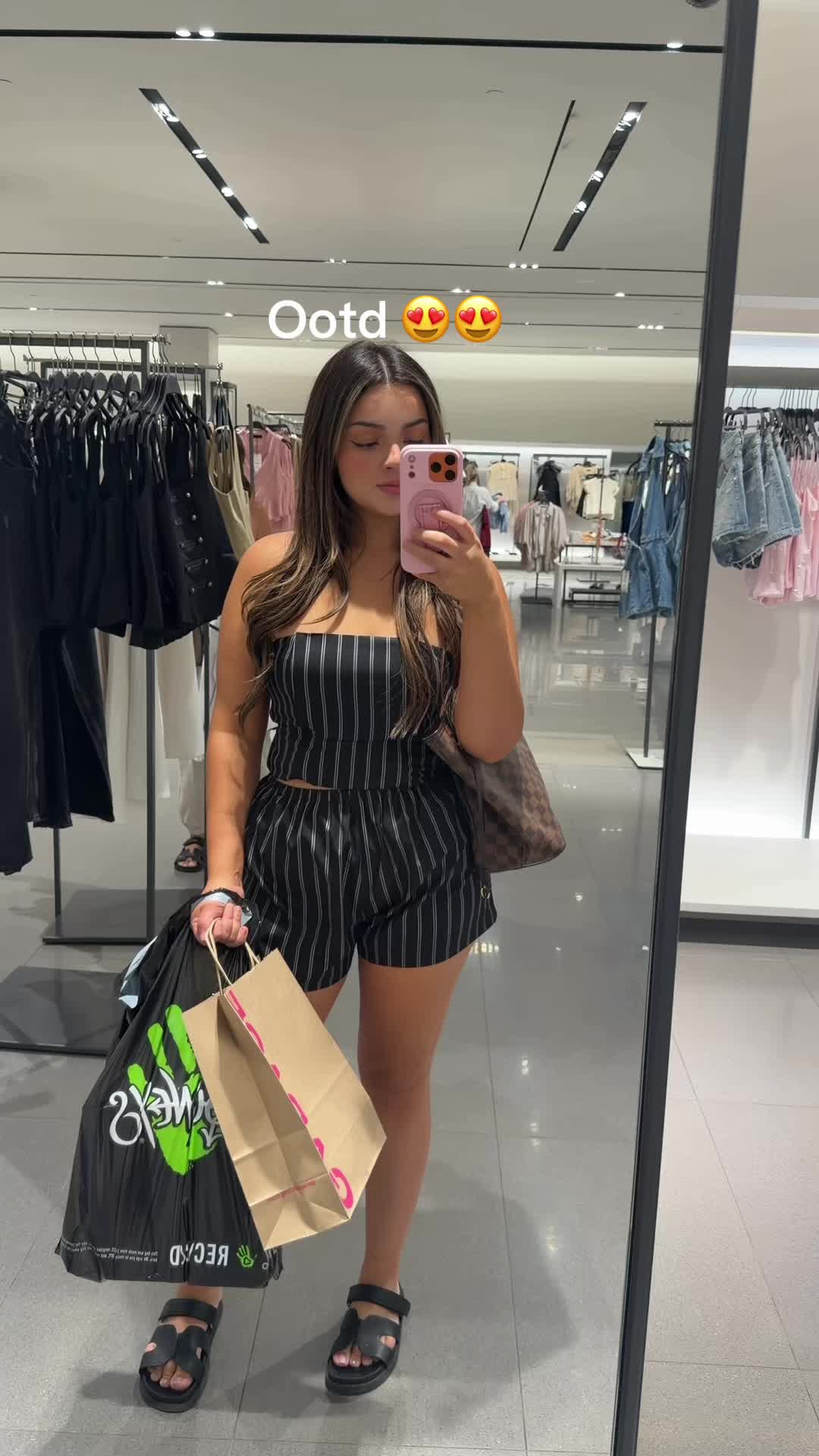 @Josselyn