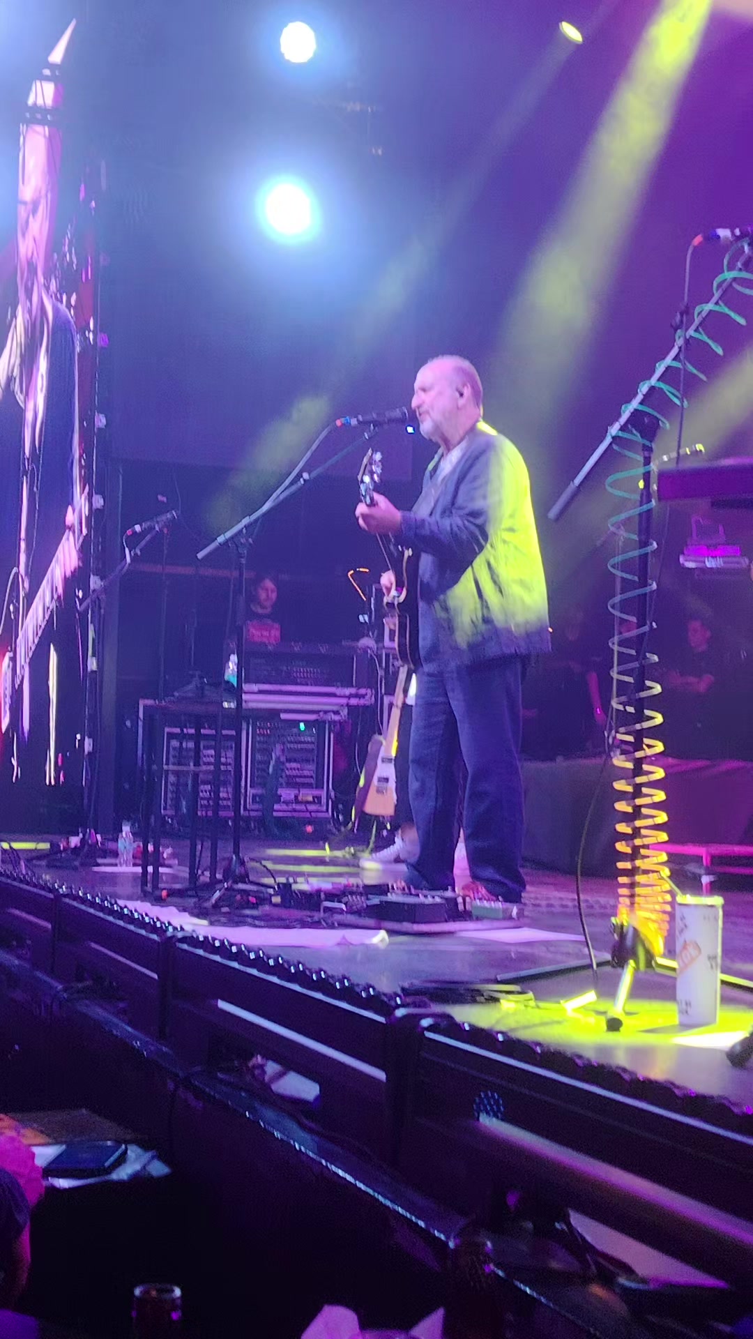 @Mr Chavero M