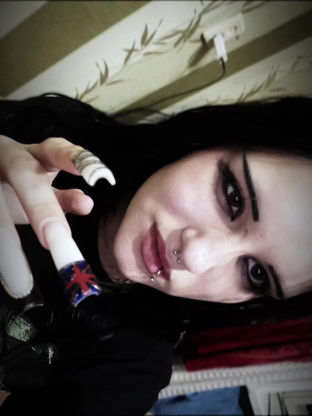 @✞