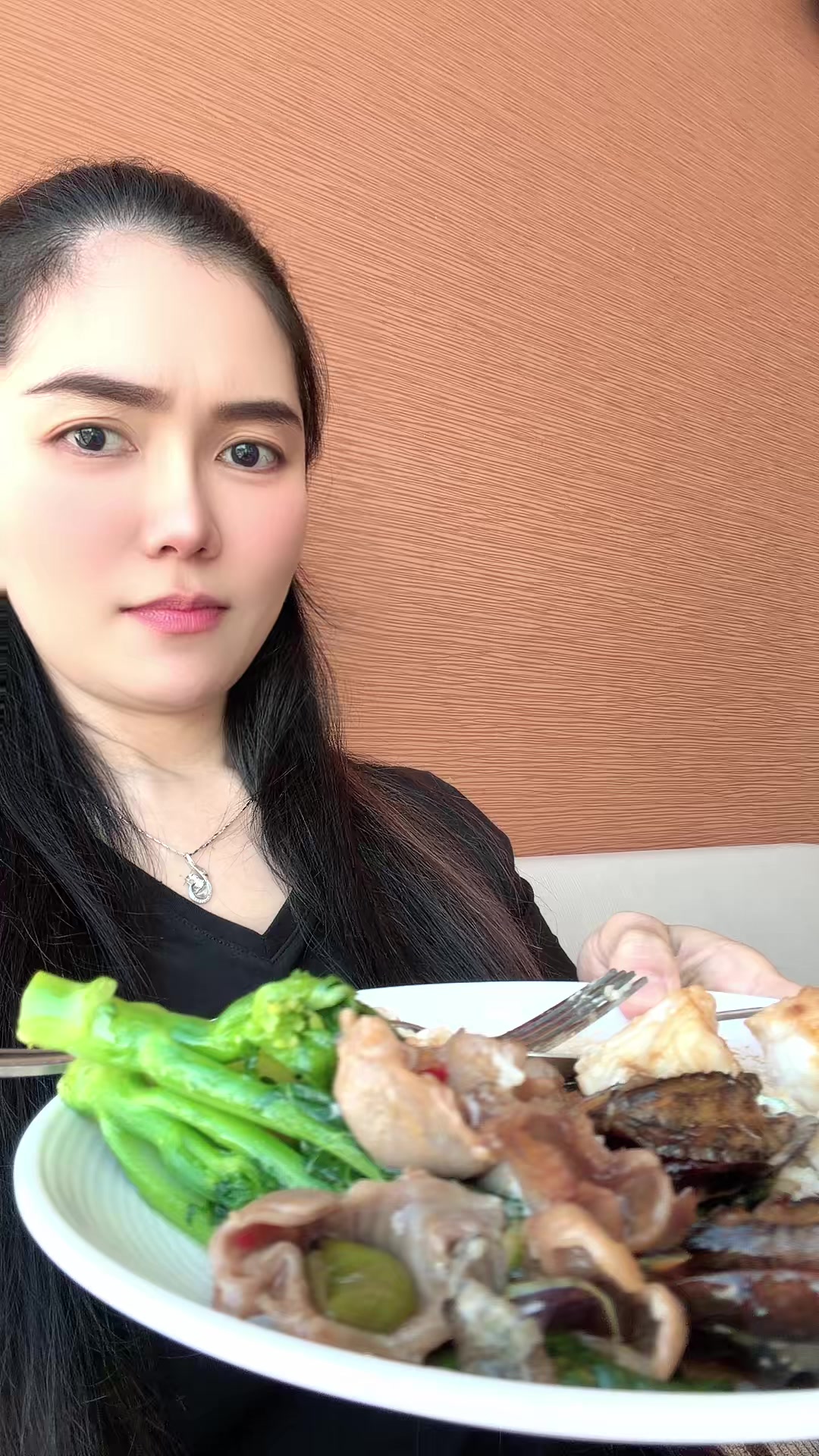 @KhunnSintNayChi_Official
