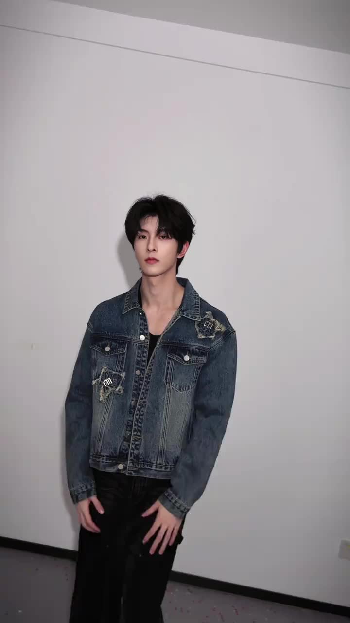 @LinhLinh 龚俊🍊张哲瀚 ❤️051129💙