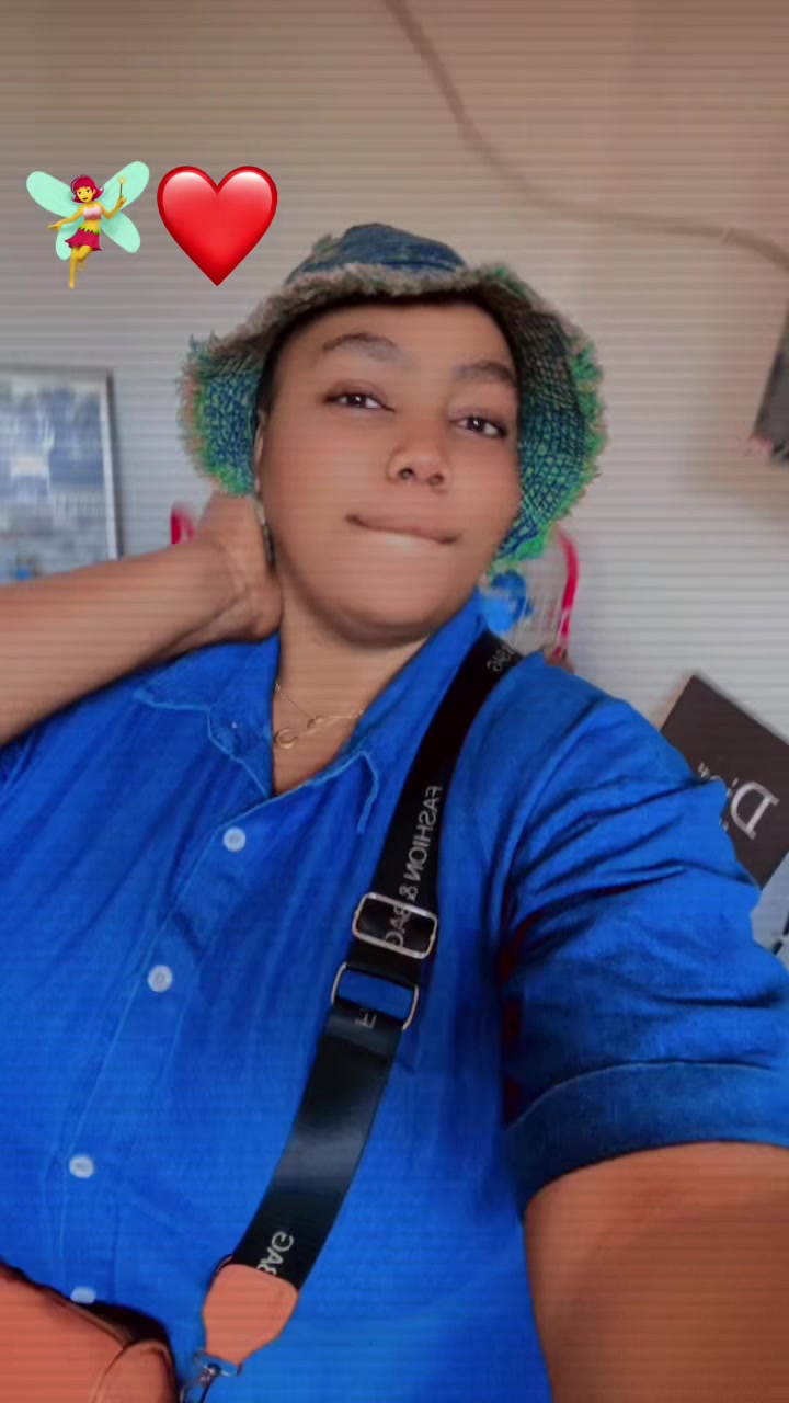 @Aiem Nee🦋🦋