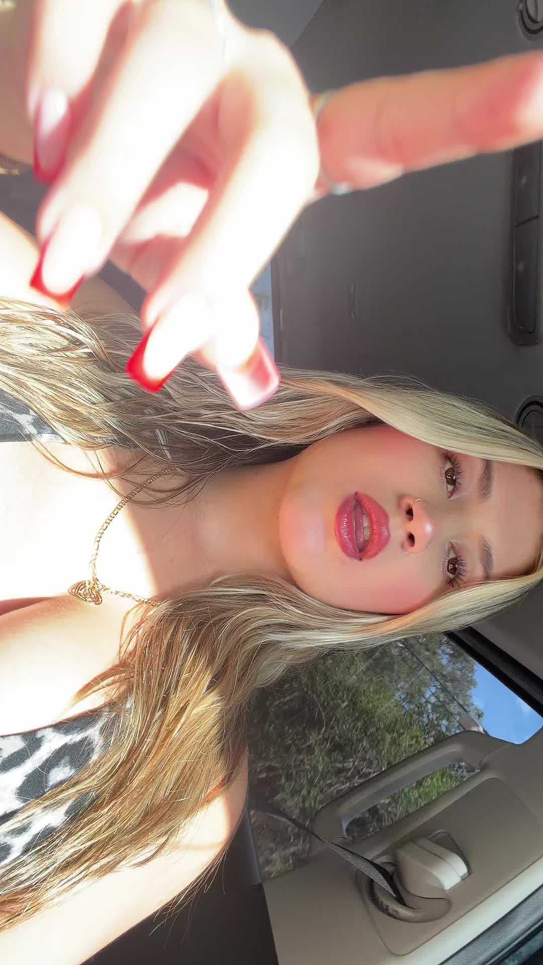 @vivianatorrees
