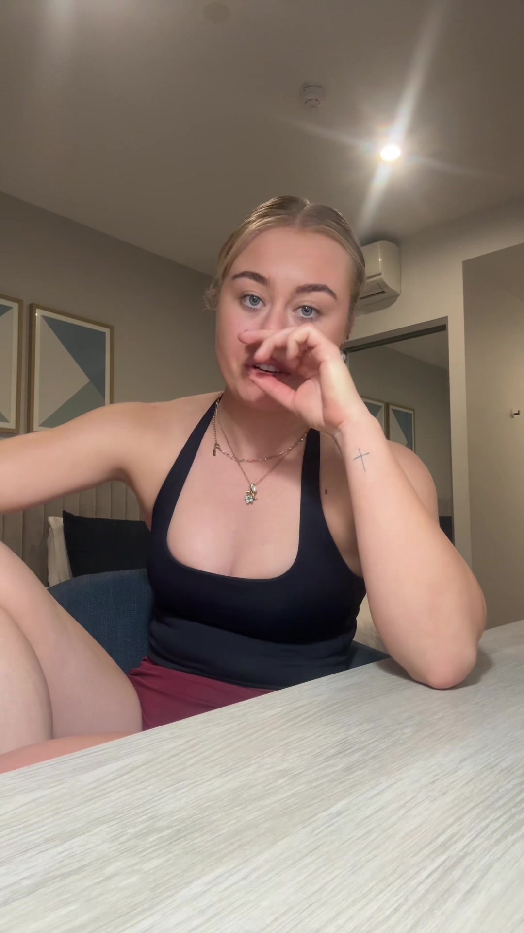 @dumbblonde