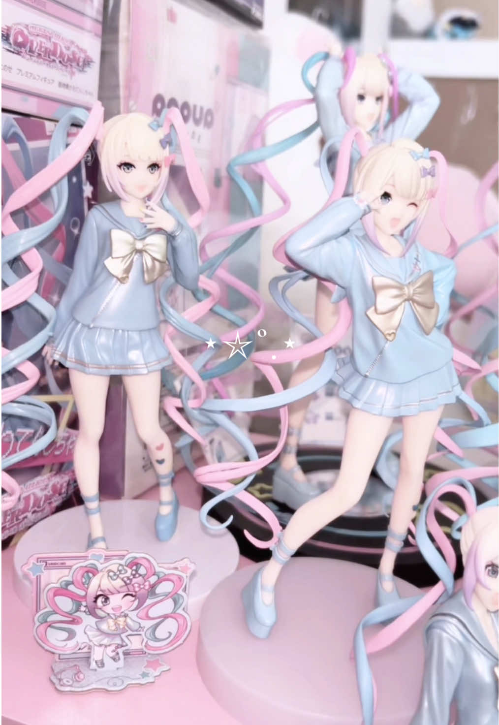 @cinna 𝜗𝜚