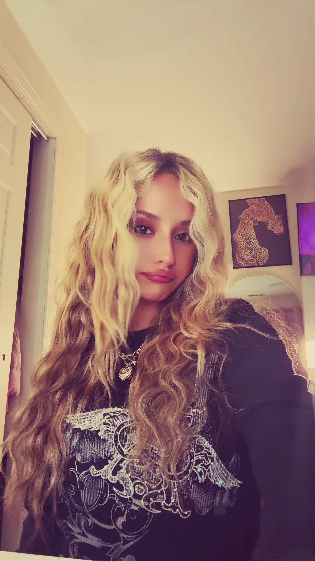 @≽^ ˕ • ྀི≼