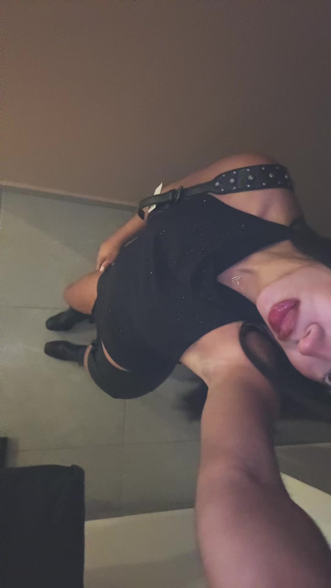 @vanegranadilloo