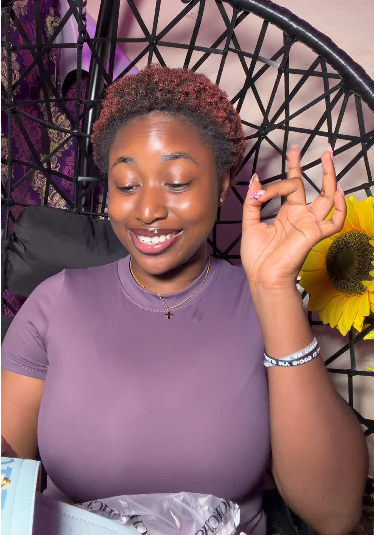 @𝐌𝐈𝐑𝐀𝐂𝐋𝐄💜