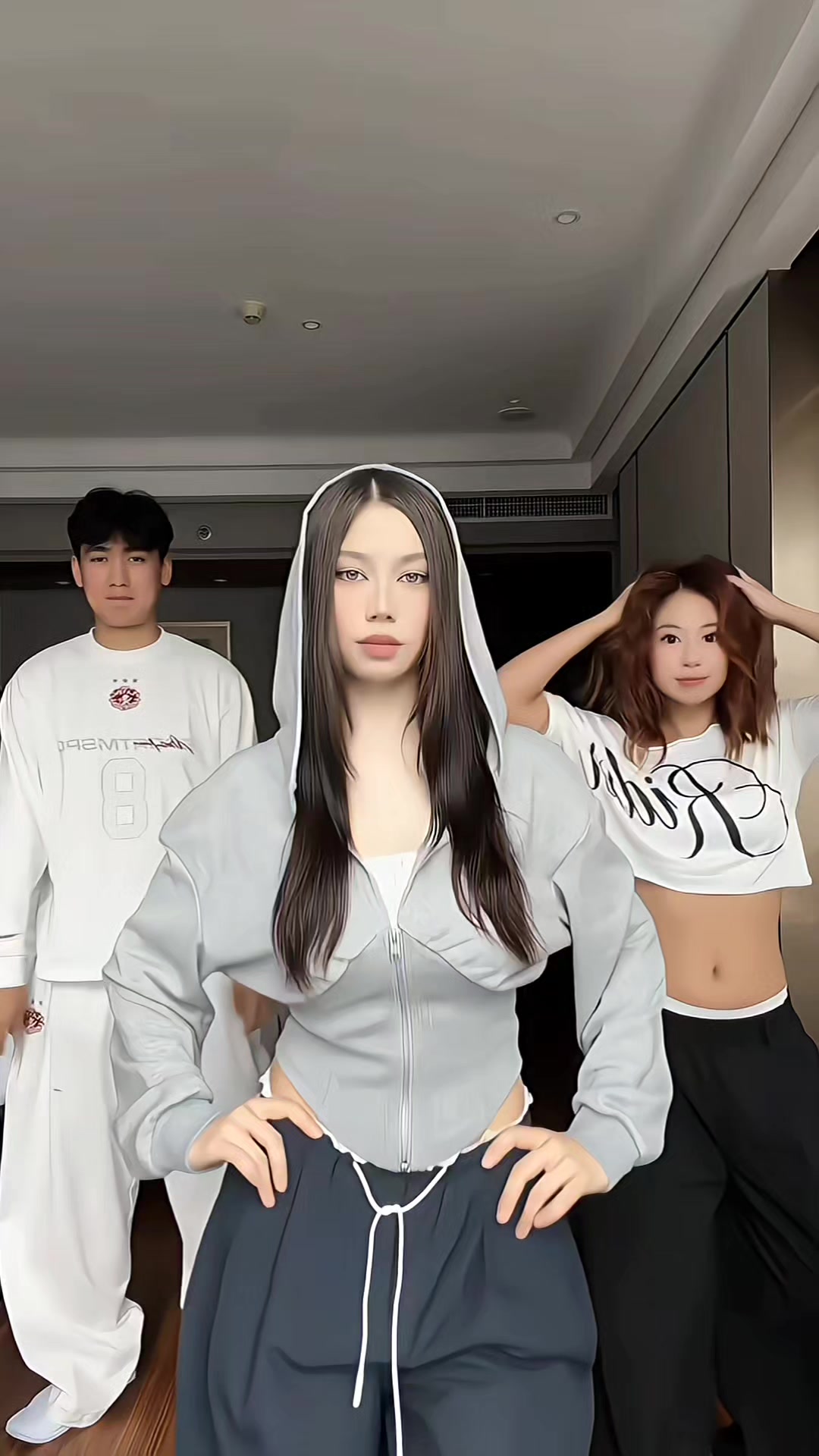 @๐๐พ๐ป๐พ~๐ท๐๐๐