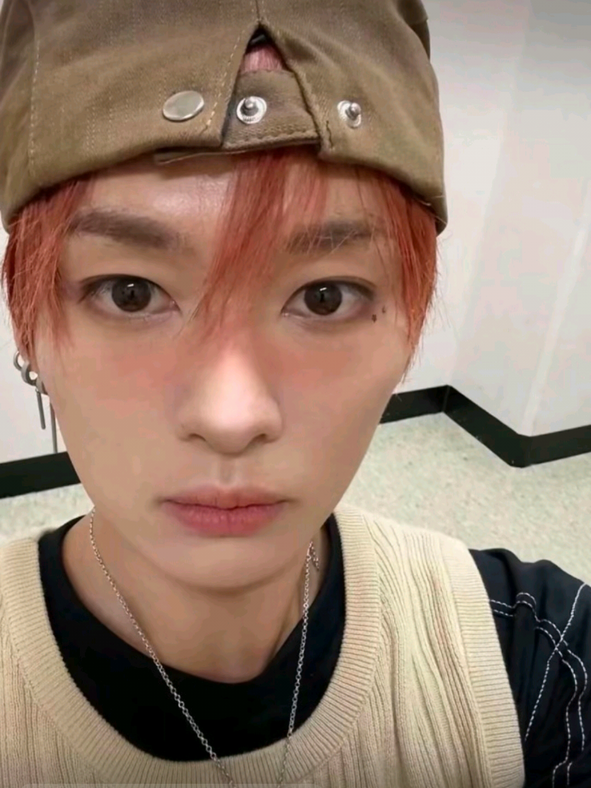 @🧋- YUNJIN¹⁴³ -🍒
