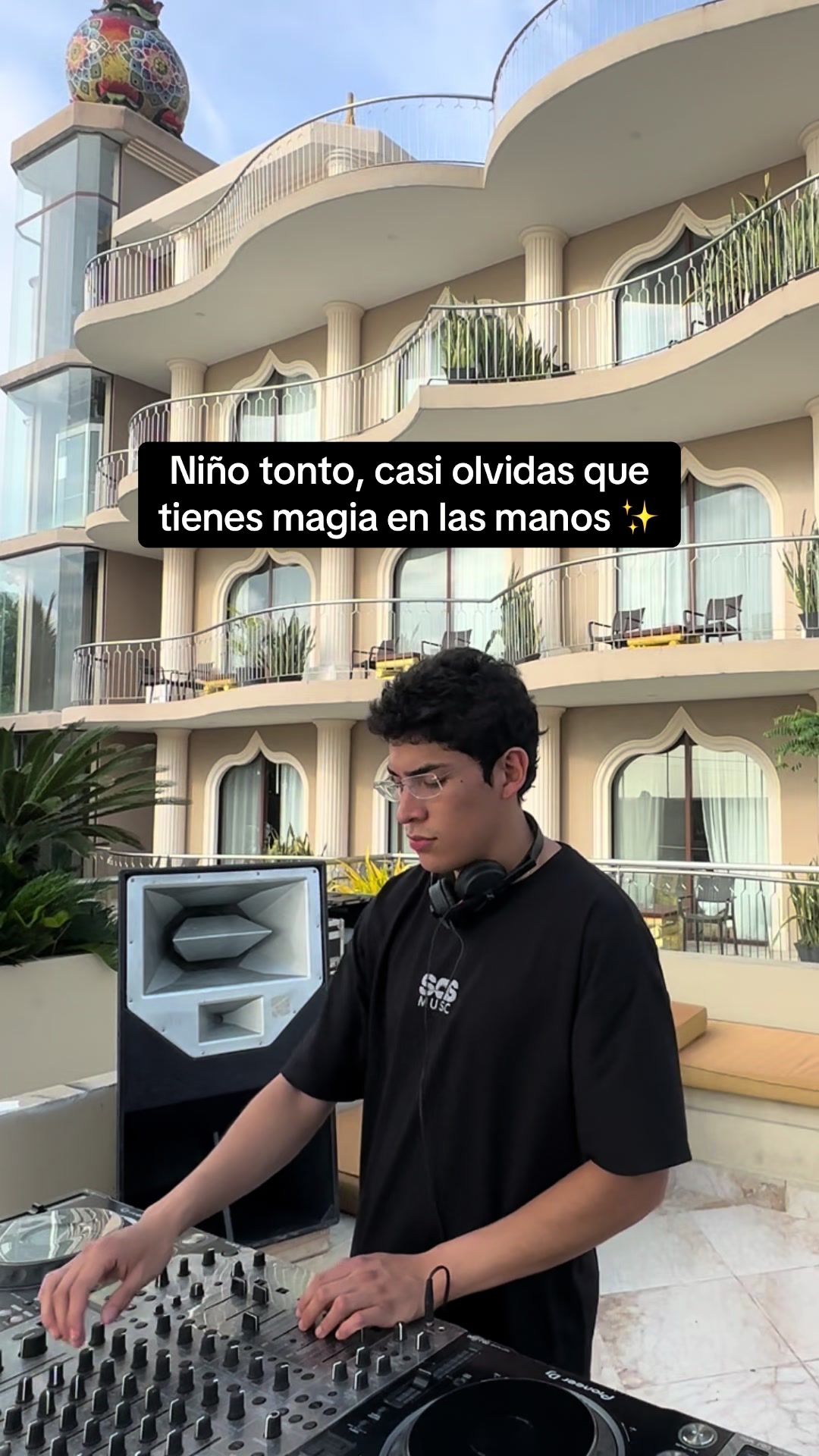 @N A N D O X