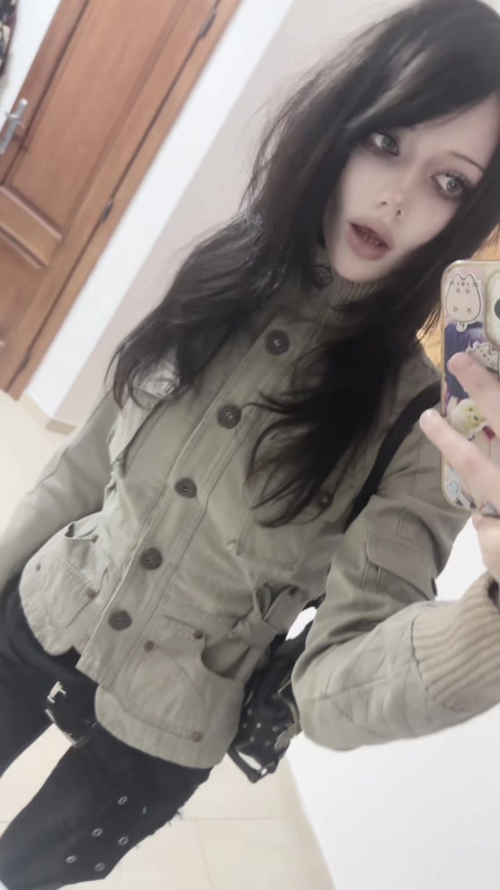 @🧛🏻♀️