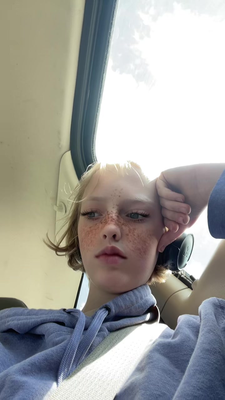 @Da_Gurl-15