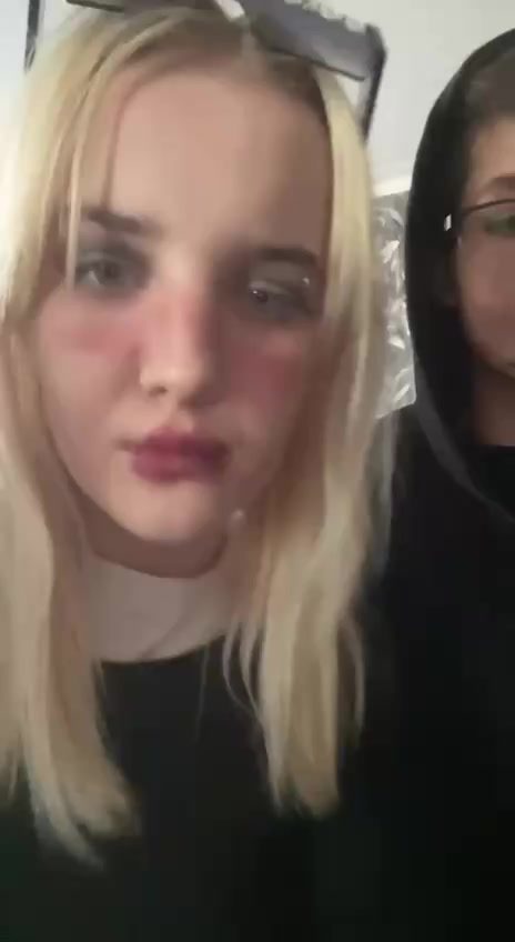 @крис🧟♀️