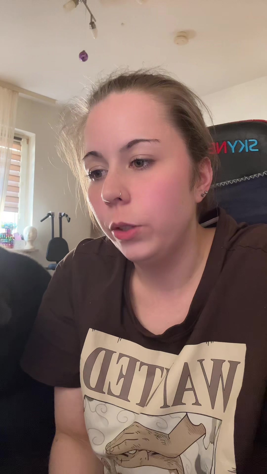 @Akii