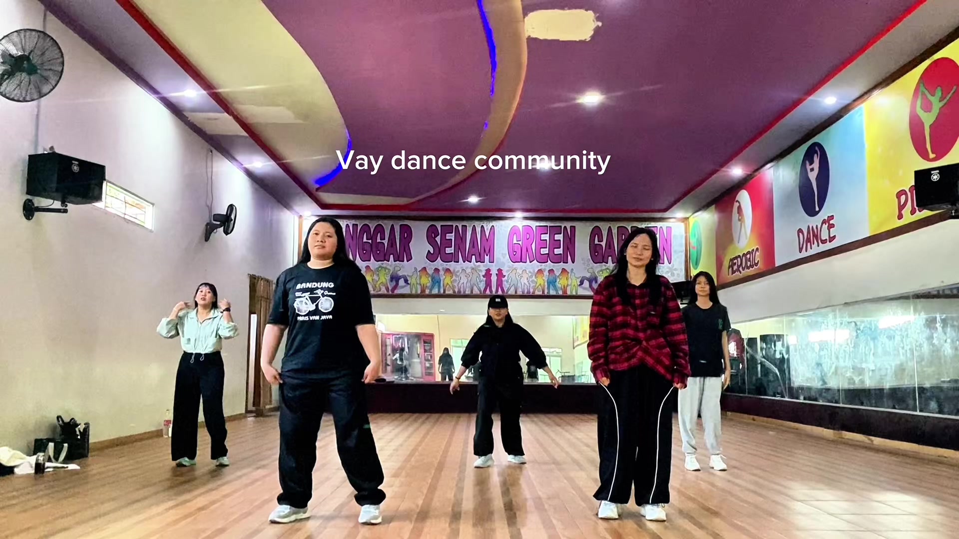 @vay_dance