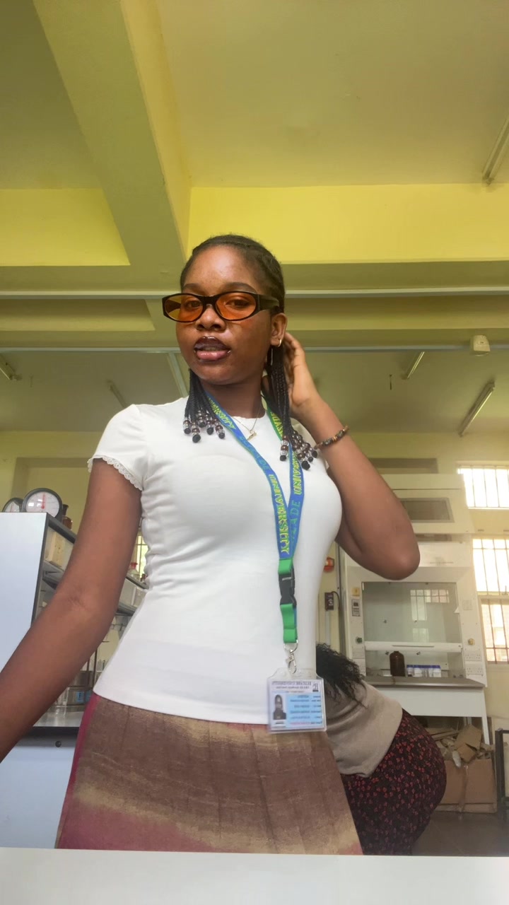 @Adaratan(Mrs m$oney)
